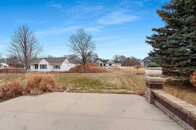 345 CROSSWINDS LANE, Green Bay, WI 54311