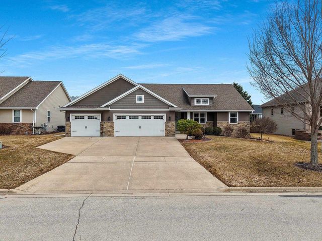 345 CROSSWINDS LANE, Green Bay, WI 54311