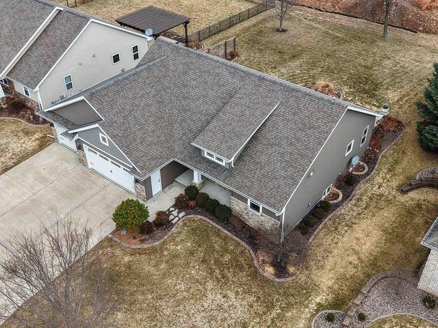 345 CROSSWINDS LANE, Green Bay, WI 54311