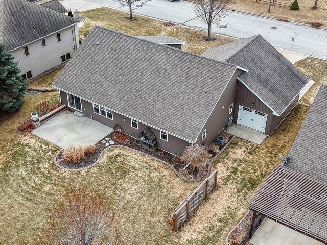 345 CROSSWINDS LANE, Green Bay, WI 54311