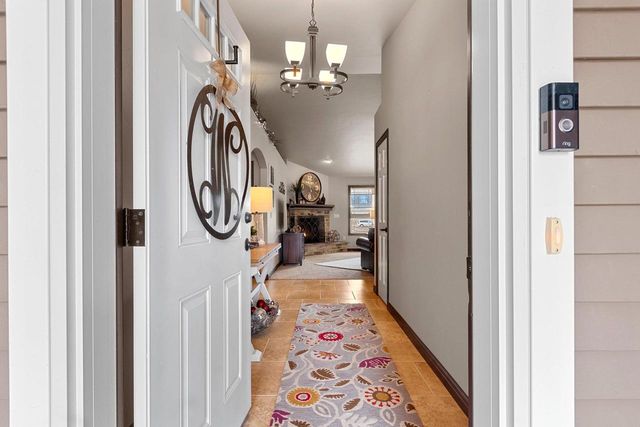 345 CROSSWINDS LANE, Green Bay, WI 54311