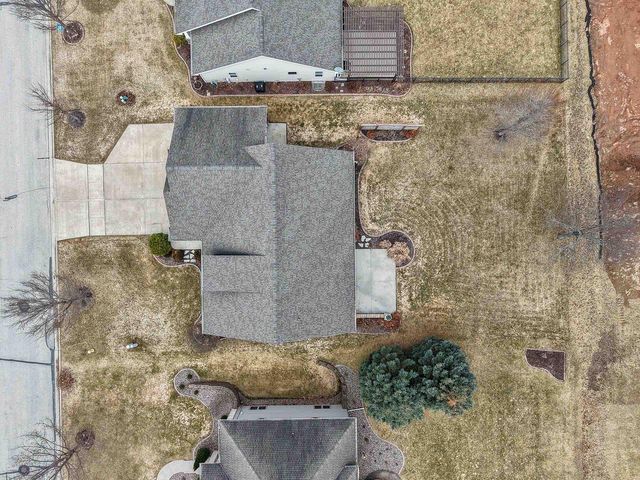 345 CROSSWINDS LANE, Green Bay, WI 54311