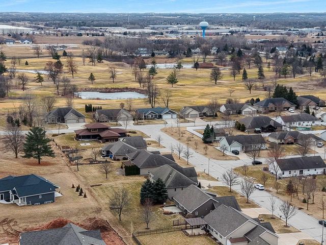 345 CROSSWINDS LANE, Green Bay, WI 54311