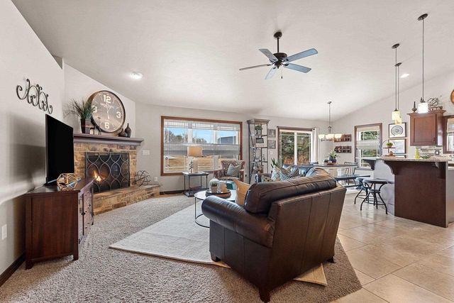 345 CROSSWINDS LANE, Green Bay, WI 54311