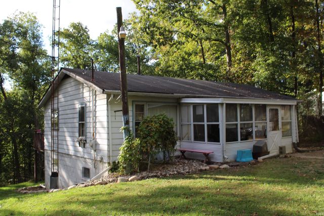 450 S Gerald Lett Ave, Angola, IN 46703