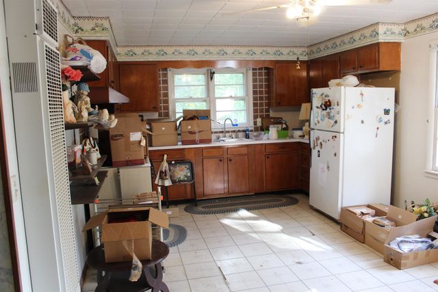 450 S Gerald Lett Ave, Angola, IN 46703