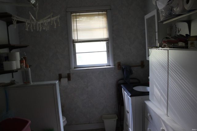 450 S Gerald Lett Ave, Angola, IN 46703