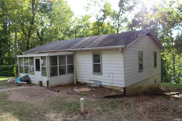 450 S Gerald Lett Ave, Angola, IN 46703