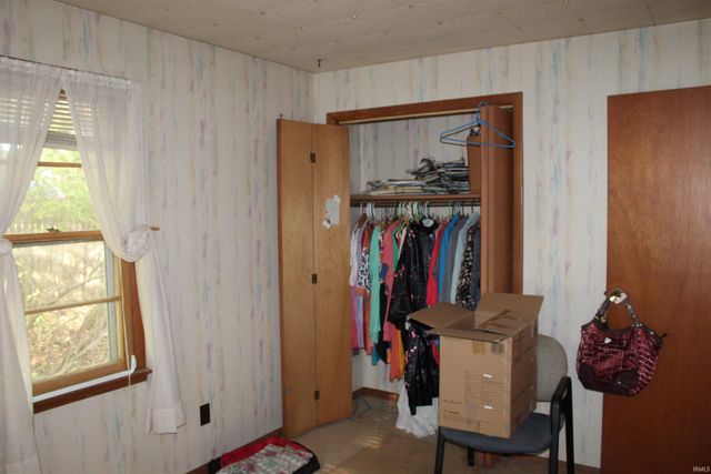 450 S Gerald Lett Ave, Angola, IN 46703