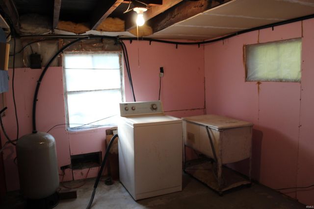 450 S Gerald Lett Ave, Angola, IN 46703