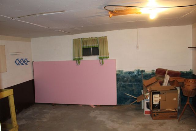 450 S Gerald Lett Ave, Angola, IN 46703