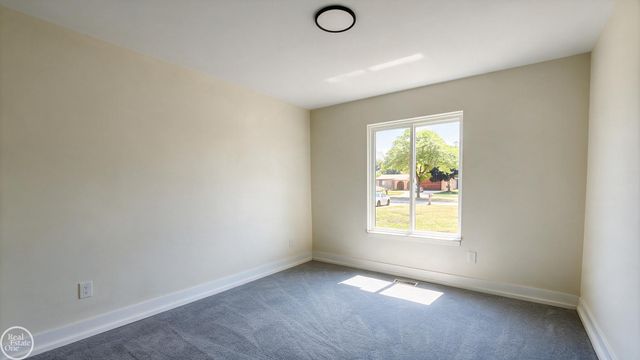 11343 Common Road, Warren, MI 48093