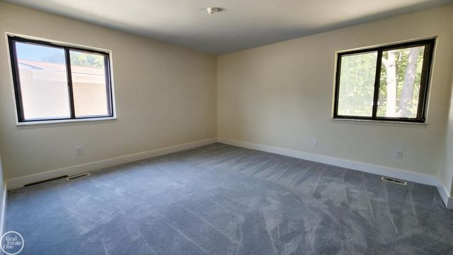 11343 Common Road, Warren, MI 48093