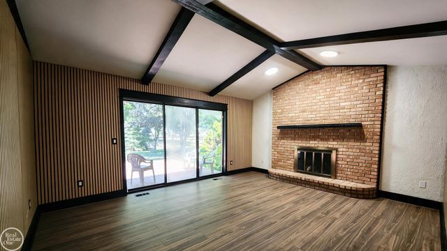 11343 Common Road, Warren, MI 48093