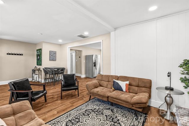 2738 Catalina Avenue, Charlotte, NC 28206