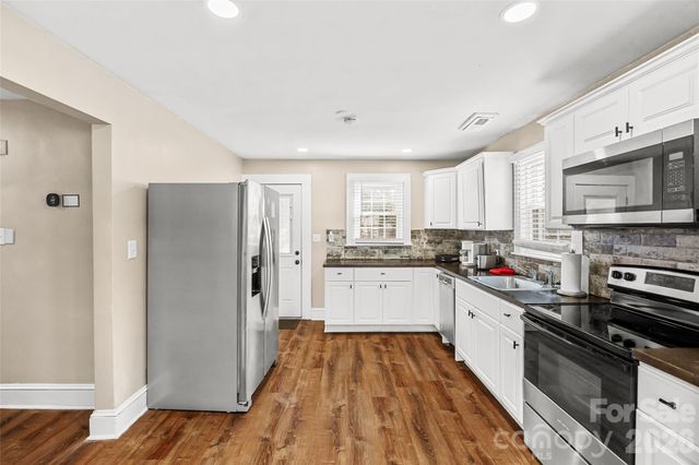 2738 Catalina Avenue, Charlotte, NC 28206