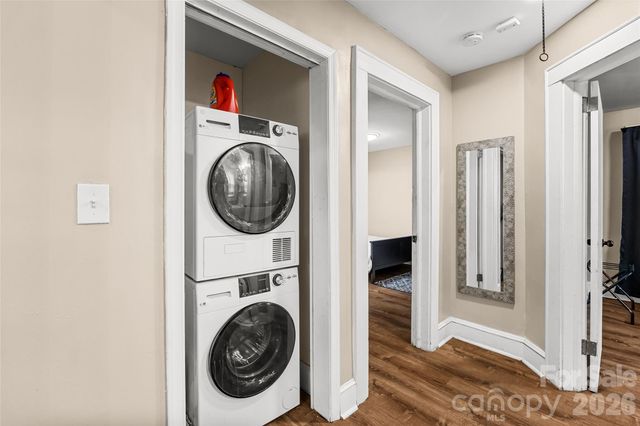 2738 Catalina Avenue, Charlotte, NC 28206