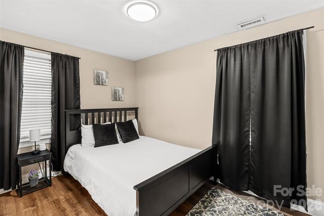 2738 Catalina Avenue, Charlotte, NC 28206