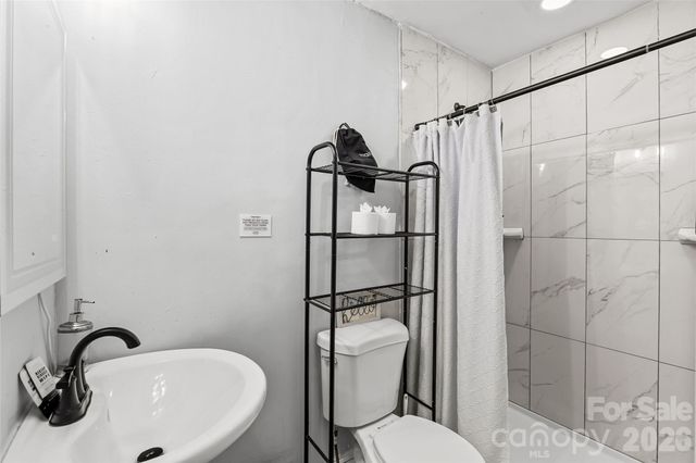 2738 Catalina Avenue, Charlotte, NC 28206