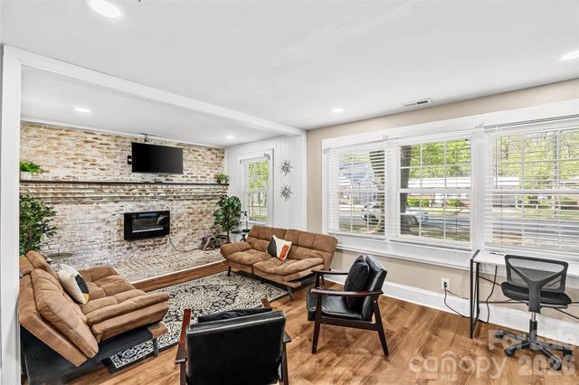 2738 Catalina Avenue, Charlotte, NC 28206