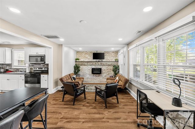 2738 Catalina Avenue, Charlotte, NC 28206