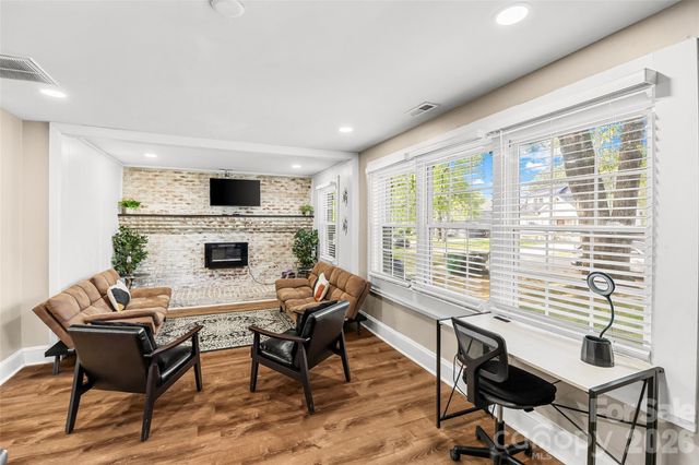 2738 Catalina Avenue, Charlotte, NC 28206