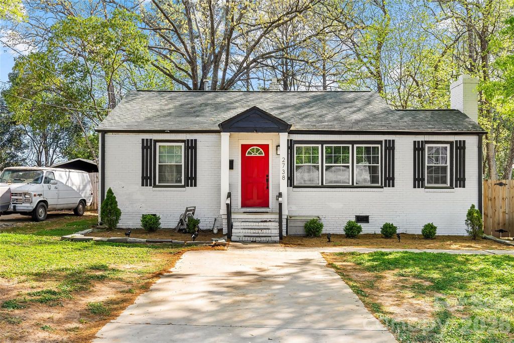 2738 Catalina Avenue, Charlotte, NC 28206