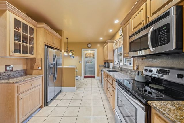 162 Flagg St, Worcester, MA 01609