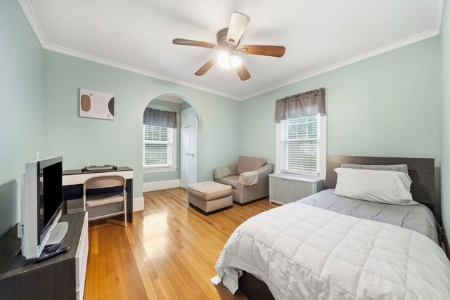 162 Flagg St, Worcester, MA 01609