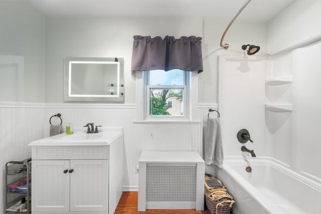 162 Flagg St, Worcester, MA 01609