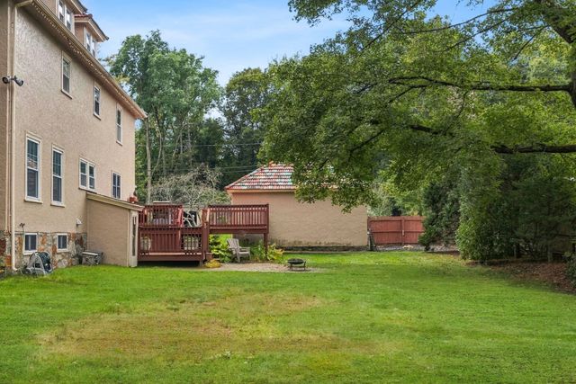 162 Flagg St, Worcester, MA 01609