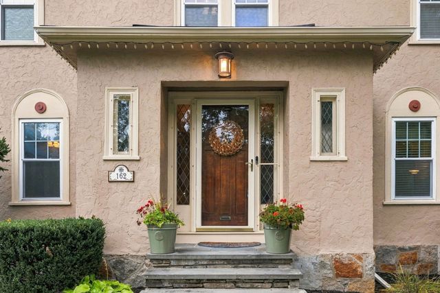 162 Flagg St, Worcester, MA 01609