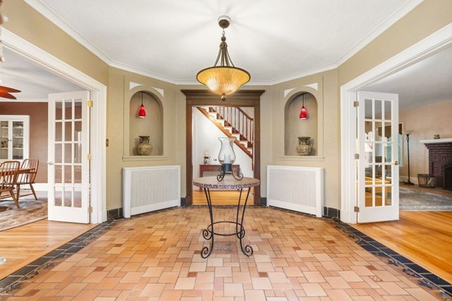 162 Flagg St, Worcester, MA 01609