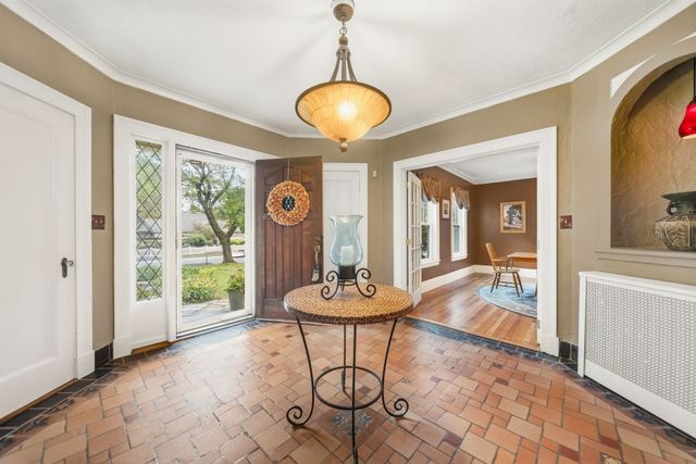 162 Flagg St, Worcester, MA 01609