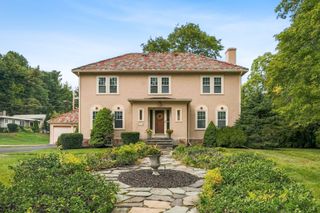 162 Flagg St, Worcester, MA 01609