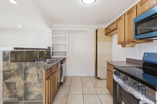 4516 HUGO REYES Street, El Paso, TX 79938