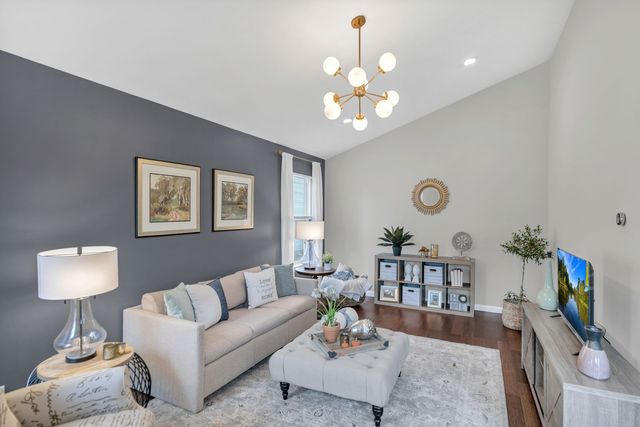 2321 Meadows Lane, Round Lake Beach, IL 60073