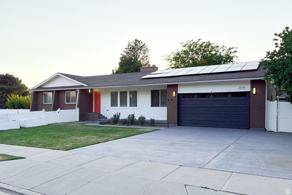 2235 E WOODCHUCK WAY, Sandy, UT 84093