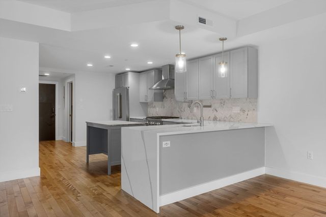 50 Hichborn St 506, Boston, MA 02135