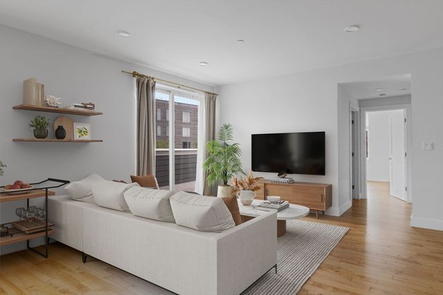 50 Hichborn St 506, Boston, MA 02135
