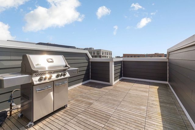 50 Hichborn St 506, Boston, MA 02135