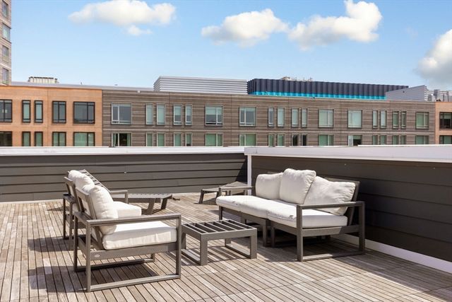 50 Hichborn St 506, Boston, MA 02135