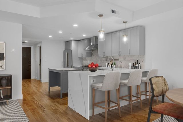 50 Hichborn St 506, Boston, MA 02135