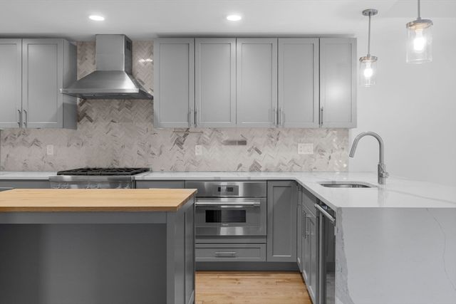50 Hichborn St 506, Boston, MA 02135
