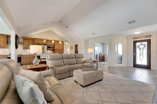 2002 E VIEW DRIVE, Sun City Center, FL 33573