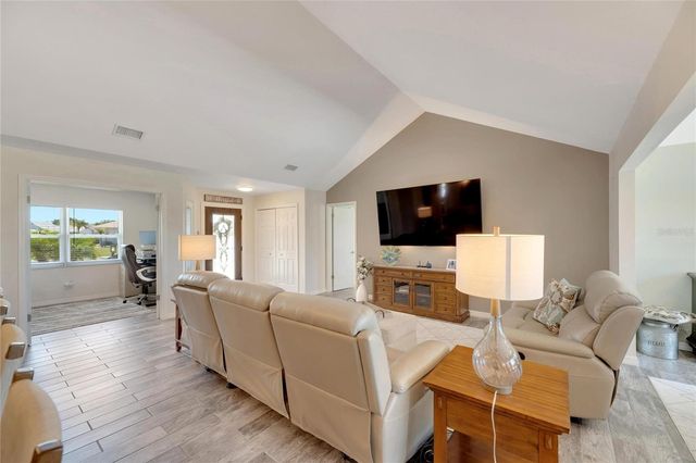2002 E VIEW DRIVE, Sun City Center, FL 33573