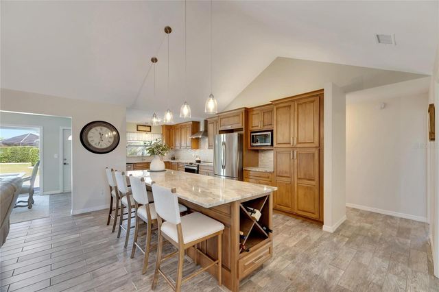 2002 E VIEW DRIVE, Sun City Center, FL 33573