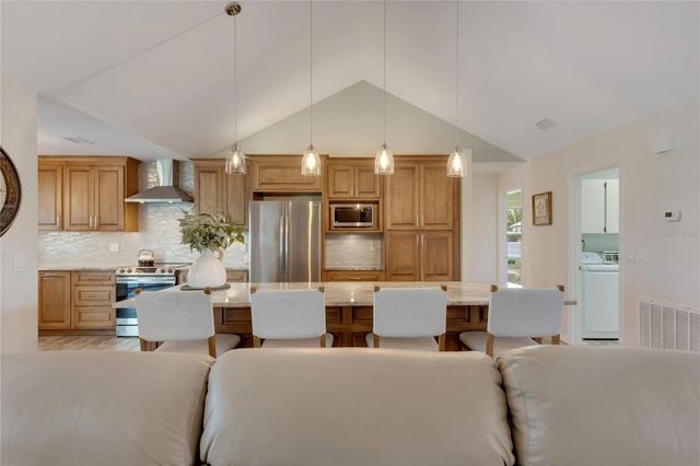 2002 E VIEW DRIVE, Sun City Center, FL 33573
