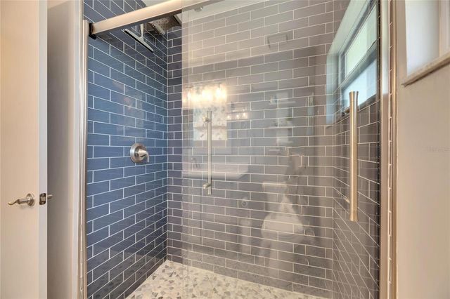 2002 E VIEW DRIVE, Sun City Center, FL 33573
