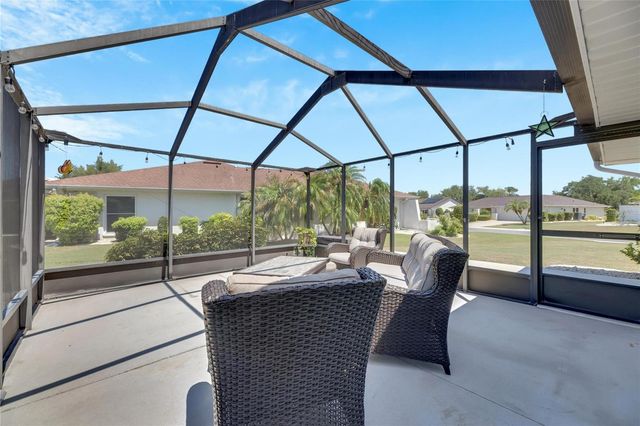 2002 E VIEW DRIVE, Sun City Center, FL 33573